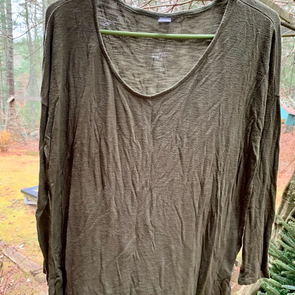 Old Navy Lux olive green long-sleeve top loose fitting soft